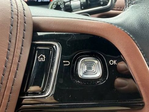 Used 2025 Lincoln Aviator Reserve w/ Equipment Group 201A AWD/4WD image 14