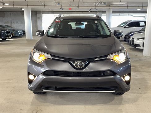 Used 2018 Toyota RAV4 XLE image 3