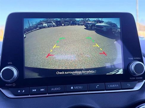 Used 2025 Nissan Sentra SR w/ Midnight Edition image 34