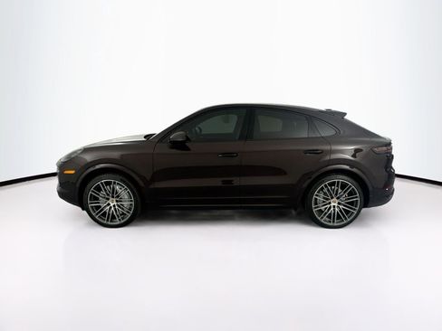 Used 2022 Porsche Cayenne Turbo image 8
