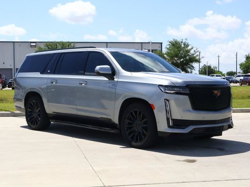 Used 2023 Cadillac Escalade ESV Premium Luxury w/ Performance Package AWD/4WD image 7