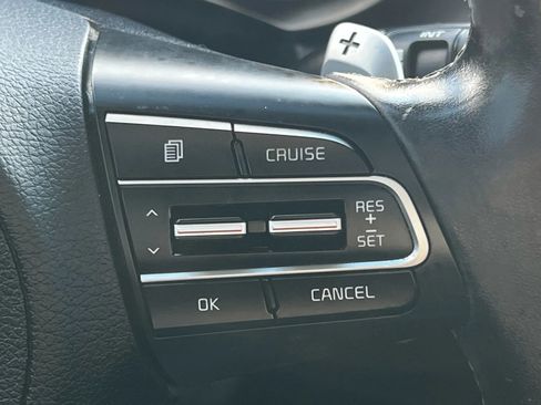 Used 2018 Kia Stinger Premium image 17