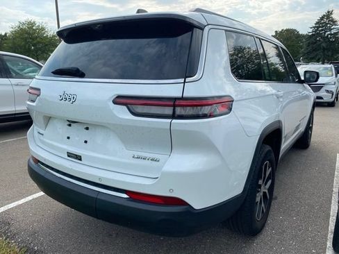 Used 2023 Jeep Grand Cherokee L Limited w/ Luxury Tech Group II AWD/4WD image 9
