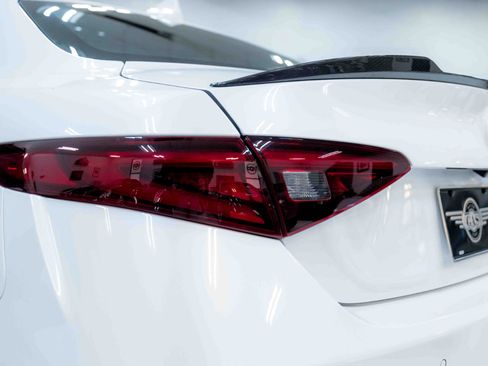 Used 2017 Alfa Romeo Giulia Quadrifoglio image 26