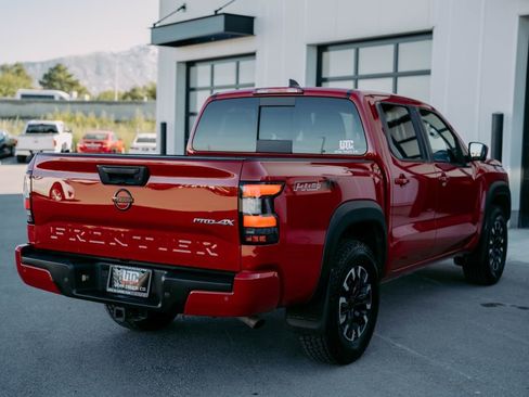 Used 2023 Nissan Frontier PRO-4X image 8