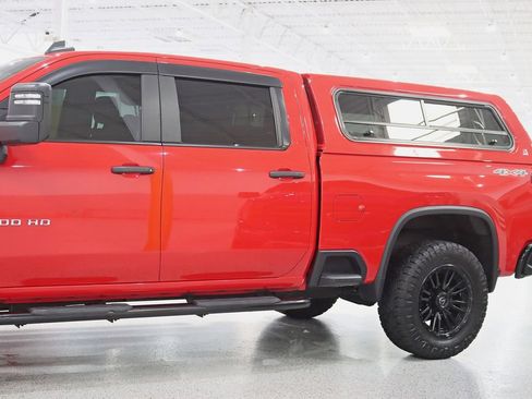 Used 2024 Chevrolet Silverado 2500 Custom w/ Custom Value Package AWD/4WD image 3