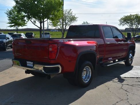 Used 2025 Chevrolet Silverado 3500 LTZ w/ LTZ Plus Package AWD/4WD image 5