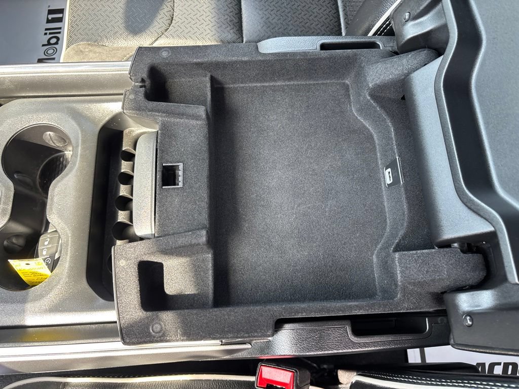 Used 2025 RAM 1500 Laramie AWD/4WD image 33
