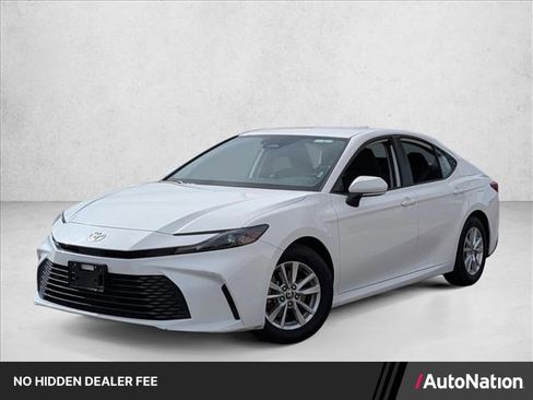 Used 2025 Toyota Camry LE FWD image 1