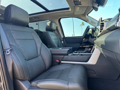 Used 2023 Toyota Tundra Limited image 9