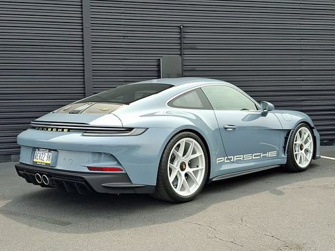 Certified 2024 Porsche 911 GT3 RS RWD image 7