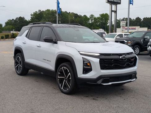 New 2026 Chevrolet Equinox RS w/ Convenience Package III FWD image 2