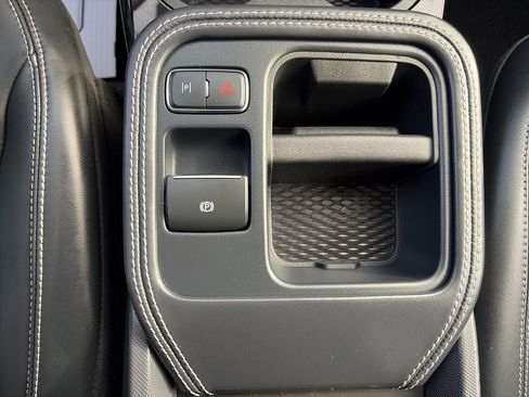 Used 2025 Ford Mustang Mach-E Select image 25