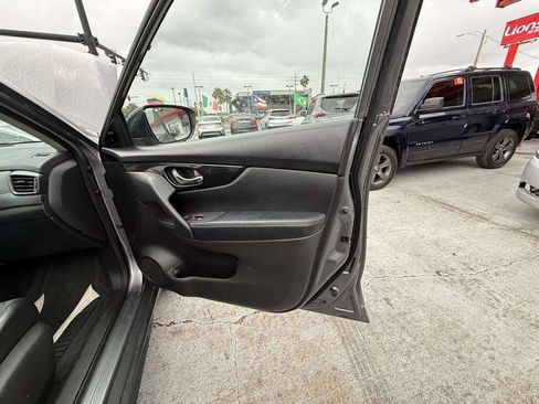 Used 2018 Nissan Rogue SL w/ Premium Package FWD image 8