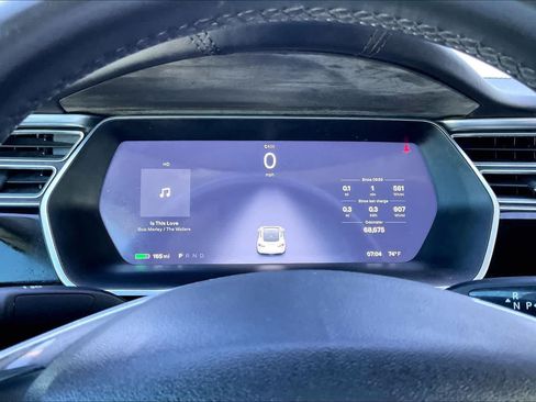 Used 2016 Tesla Model S 70 RWD image 17