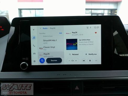 New 2026 Toyota Prius LE image 11