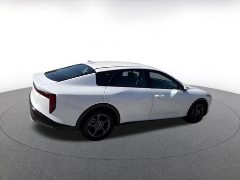 Used 2025 Kia K4 FWD image 15
