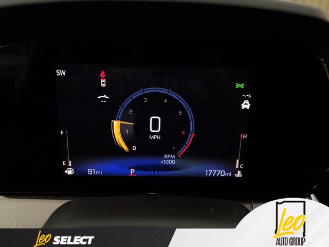 Used 2025 Chevrolet Trax LT w/ Driver Confidence Package FWD image 14