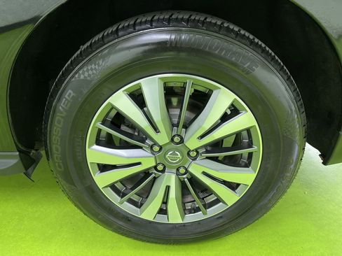 Used 2020 Nissan Pathfinder SL image 15