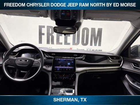 Used 2024 Jeep Grand Cherokee L Limited RWD image 12