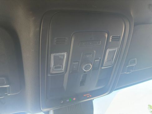 Used 2024 Chevrolet Tahoe Premier image 29