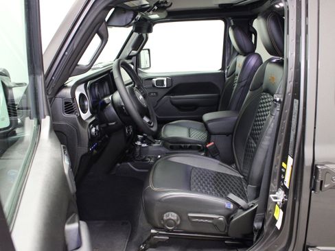 Used 2025 Jeep Wrangler Unlimited Sport S 4xe w/ Convenience Group AWD/4WD image 16