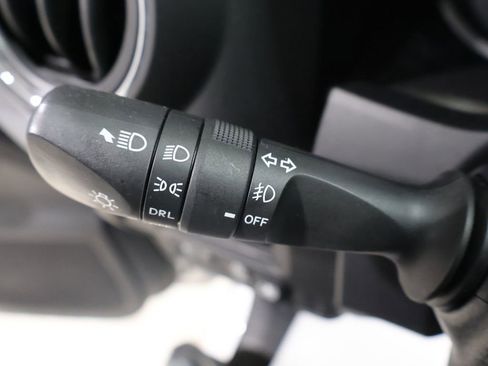 Used 2017 Toyota Tacoma TRD Off-Road w/ Tow Package (A/T) image 36