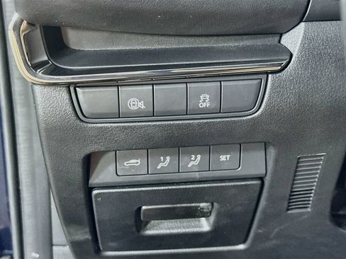 Used 2024 MAZDA MAZDA3 s FWD image 20