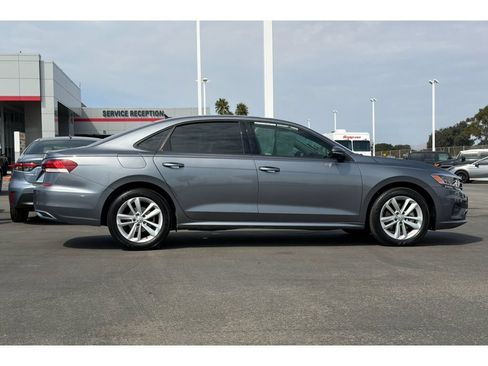 Used 2021 Volkswagen Passat 2.0T S FWD image 3
