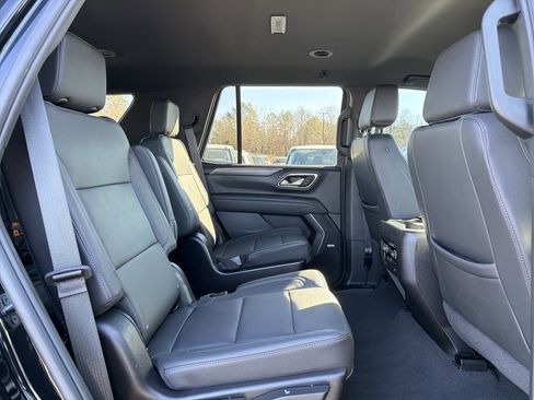 Used 2024 Chevrolet Tahoe Z71 w/ Luxury Package image 19