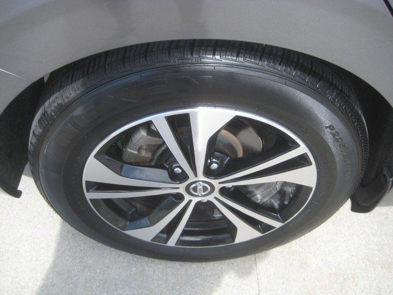 Used 2023 Nissan Sentra SV FWD image 8