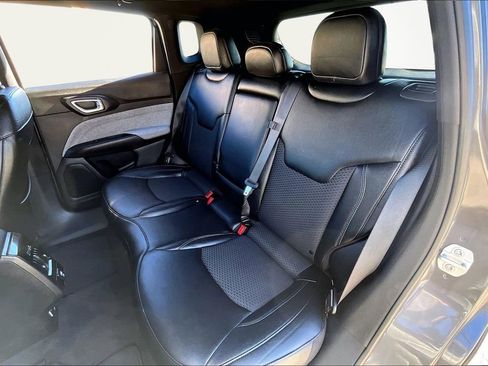 Used 2024 Jeep Compass Latitude image 26