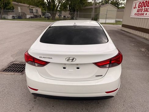 Used 2016 Hyundai Elantra Limited w/ Option Group 04 FWD image 6
