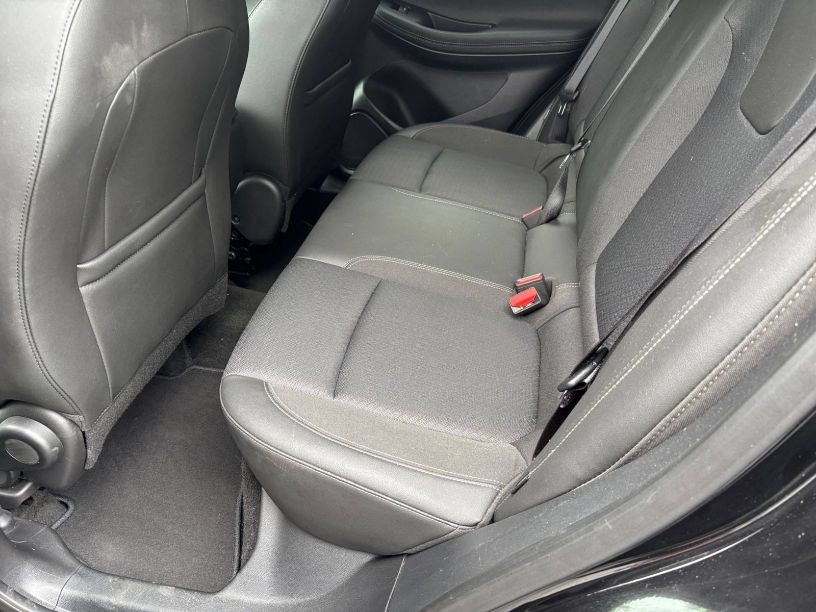 Used 2025 Buick Encore GX Preferred AWD/4WD image 32