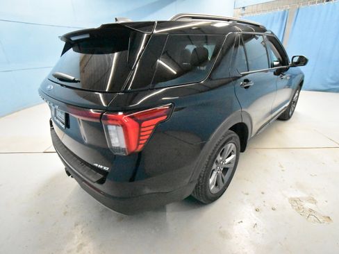 New 2026 Ford Explorer Active w/ Active Comfort Package image 34