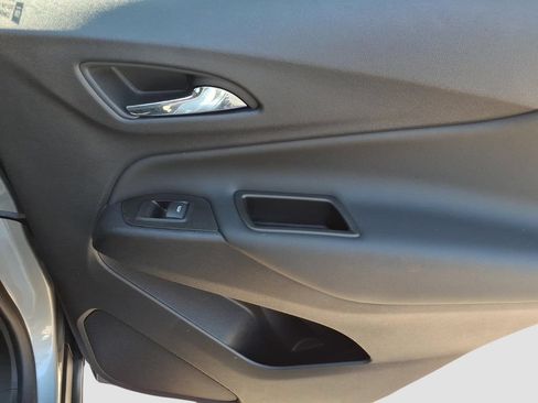 Used 2024 Chevrolet Equinox LT w/ LPO, Floor Liner Package FWD image 11