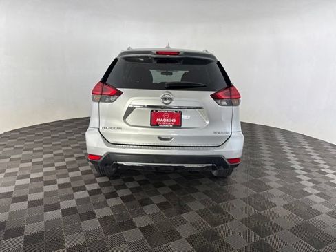 Used 2017 Nissan Rogue SV AWD/4WD image 6