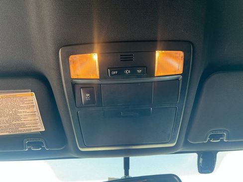 Used 2017 Toyota Tacoma TRD Sport image 35