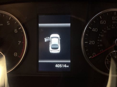 Used 2024 Kia K5 GT-Line image 16