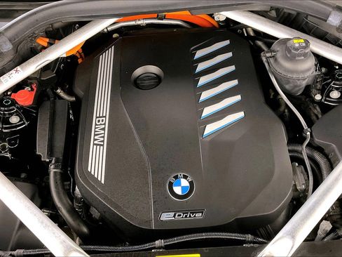 Certified 2022 BMW X5 xDrive45e image 32