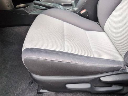 Used 2015 Toyota RAV4 XLE FWD image 11