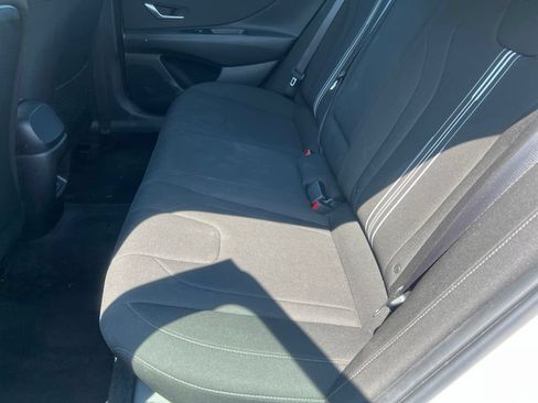 Used 2025 Hyundai Elantra SEL FWD image 9