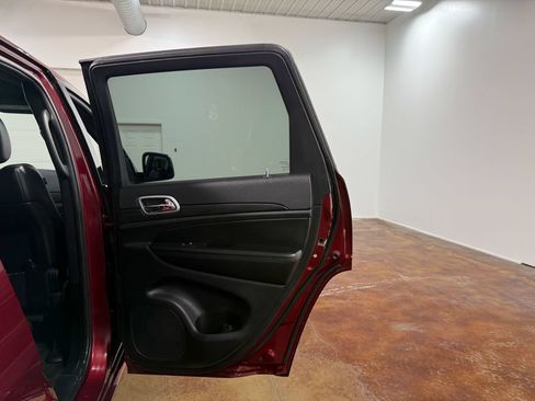 Used 2022 Jeep Grand Cherokee Laredo X AWD/4WD image 63