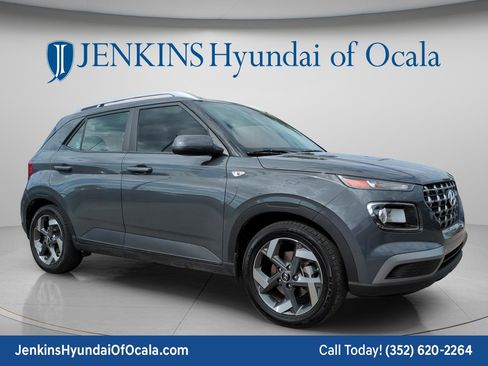 Certified 2023 Hyundai Venue SEL FWD image 1