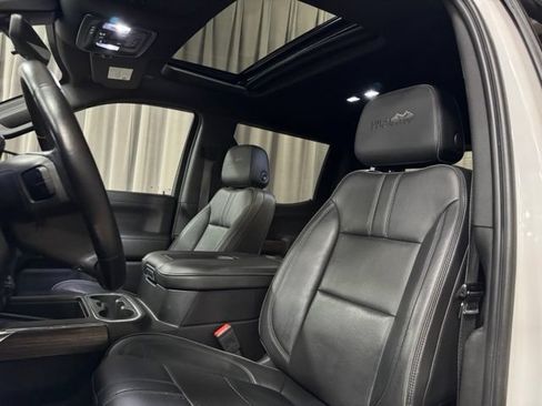 Used 2021 Chevrolet Silverado 1500 High Country w/ Technology Package AWD/4WD image 31