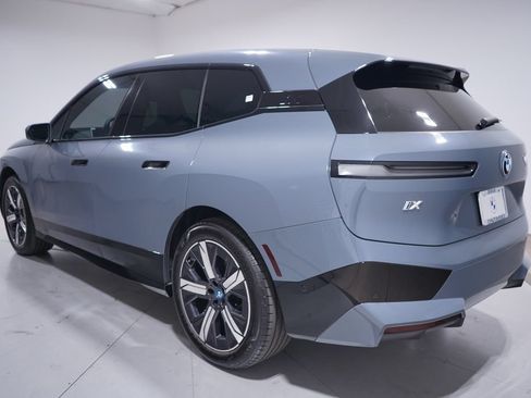 Used 2024 BMW iX xDrive50 w/ Premium Package AWD/4WD image 3