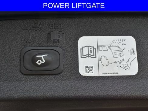 Used 2019 Ford Escape Titanium AWD/4WD image 9