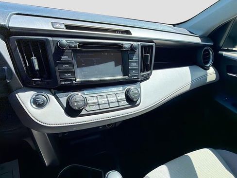 Used 2018 Toyota RAV4 XLE image 27