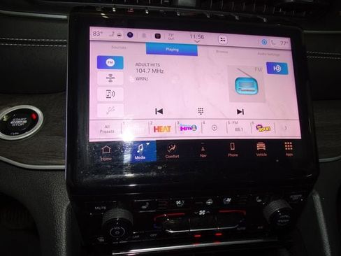 Certified 2024 Jeep Grand Cherokee Limited w/ Luxury Tech Group II image 13