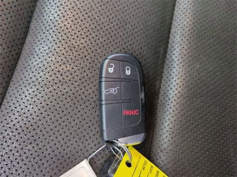 Used 2021 Jeep Grand Cherokee Laredo X image 35